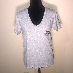 FOREVER 21 gray tee shirt with cat on the pocket!!